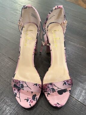 Lulu’s Floral Heels